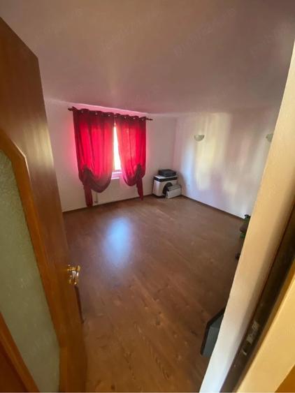 Casă cu Teren 600 Mp în Tigveni
