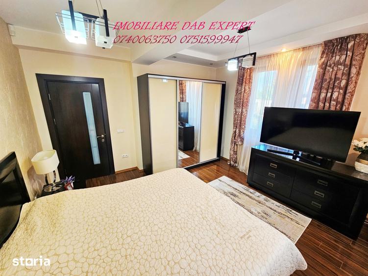 Casă cu 5 camere cu Teren 636 Mp în Central