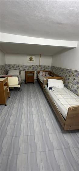 Casă cu 8 camere cu Teren 2669 Mp în Tinca