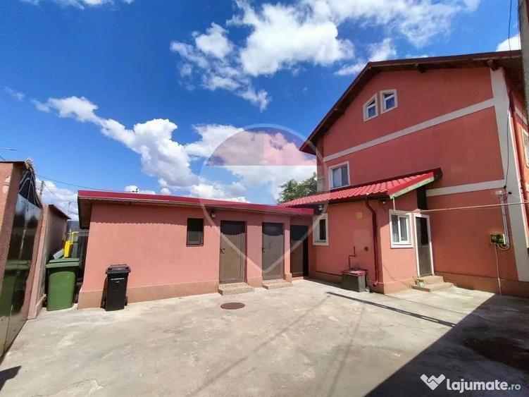 Casă cu 5 camere cu Teren 550 Mp în Tărtășești
