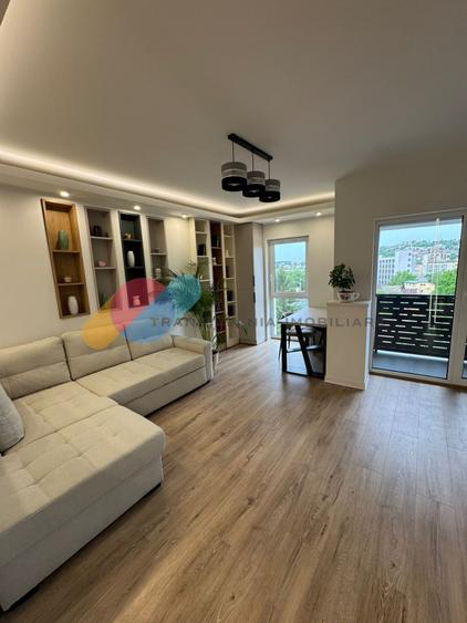 Apartament cu 2 camere semidecomandat, mobilat în Dâmbul Rotund
