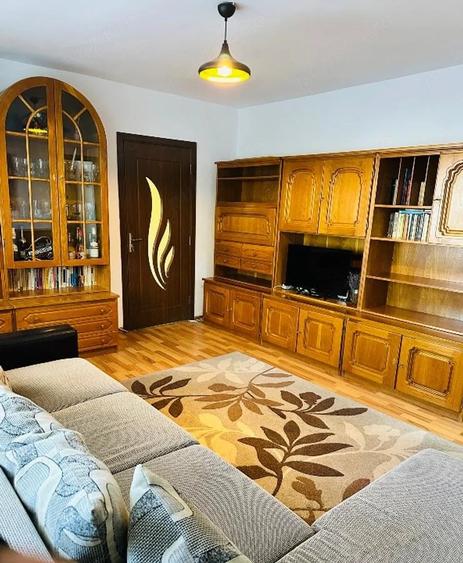Apartament cu 2 camere semidecomandat în Simion Bărnuțiu