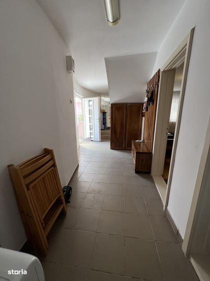 Casă cu 4 camere în Corbșori