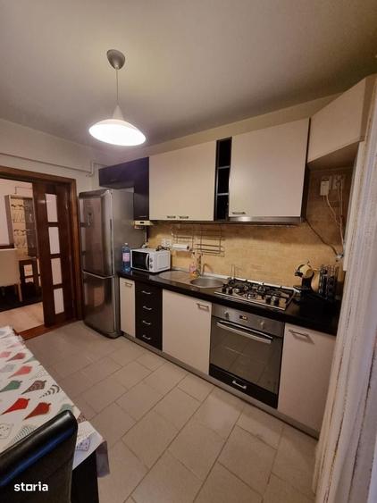 Apartament cu 3 camere decomandat în Bucium