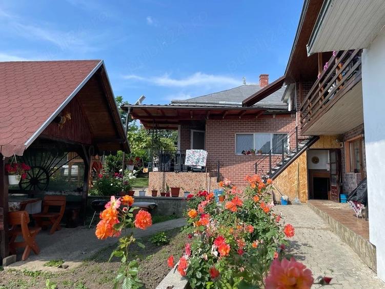 Casă cu Teren 780 Mp în Ipotești