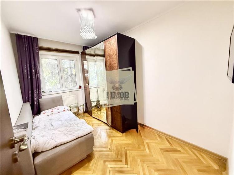 Apartament cu 3 camere decomandat, mobilat în Calea Dumbrăvii