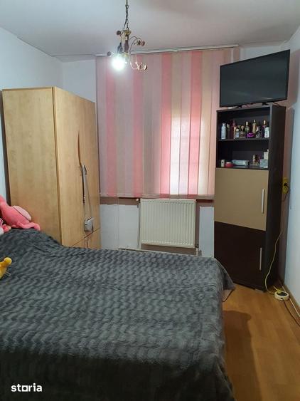 Apartament cu 3 camere decomandat în Micro 3