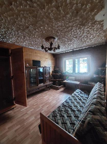 Apartament cu 3 camere decomandat în Tractorul