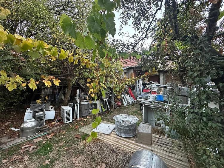 Casă cu 4 camere cu Teren 496 Mp în Iosia