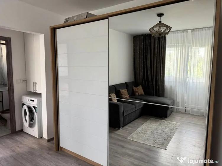 Apartament cu 2 camere semidecomandat în Central