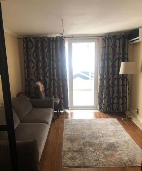 Apartament cu 4 camere semidecomandat, mobilat în Calea Călărașilor
