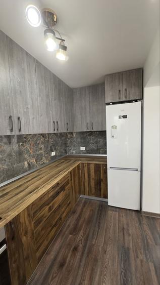 Apartament cu 3 camere în Petru Rareș