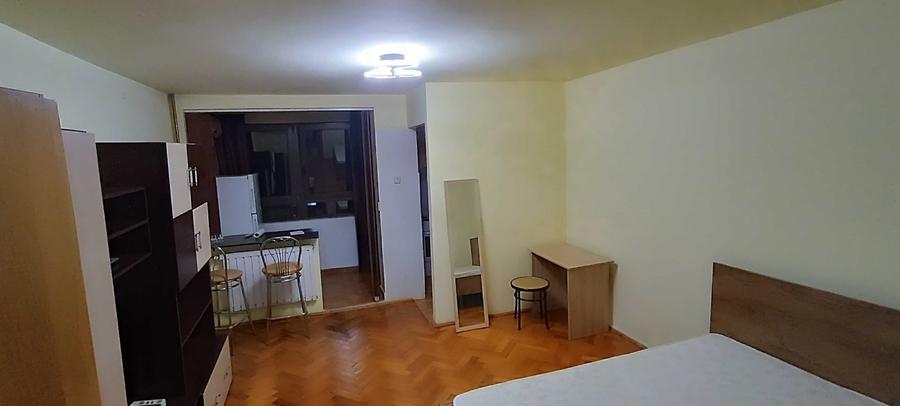 Garsonieră decomandată în Circumvalațiunii