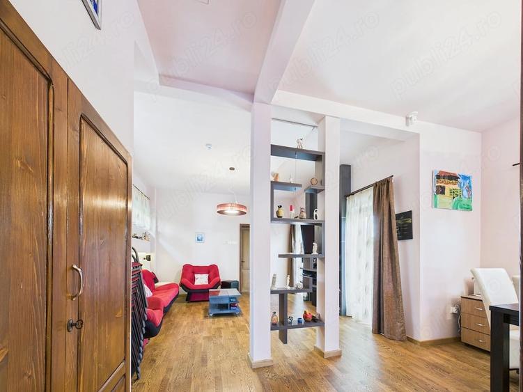 Casă cu 4 camere cu Teren 427 Mp în Central