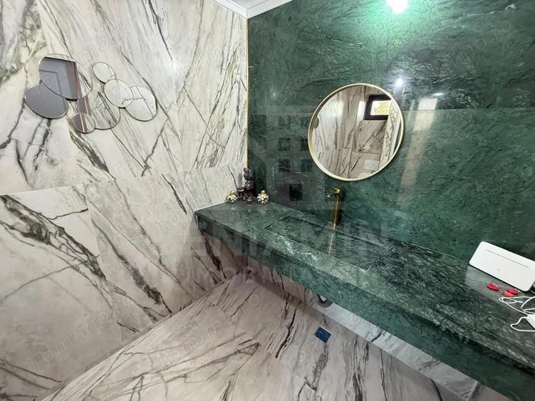 Casă cu Teren 496 Mp în Cârcea
