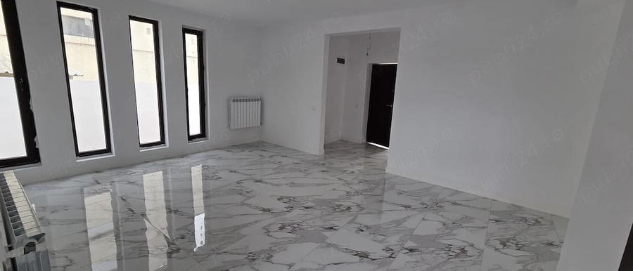 Casă cu 5 camere cu Teren 289 Mp în Berceni