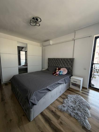 Apartament cu 2 camere semidecomandat în Florești
