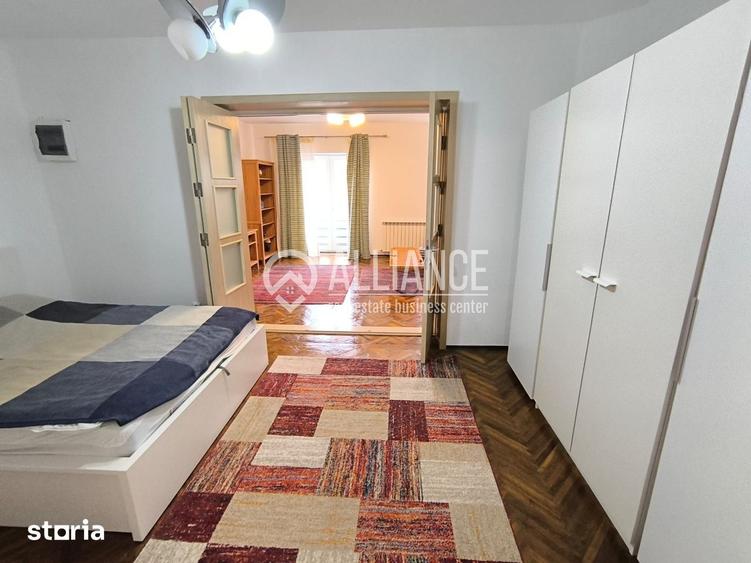 Apartament cu 3 camere semidecomandat, mobilat în Central