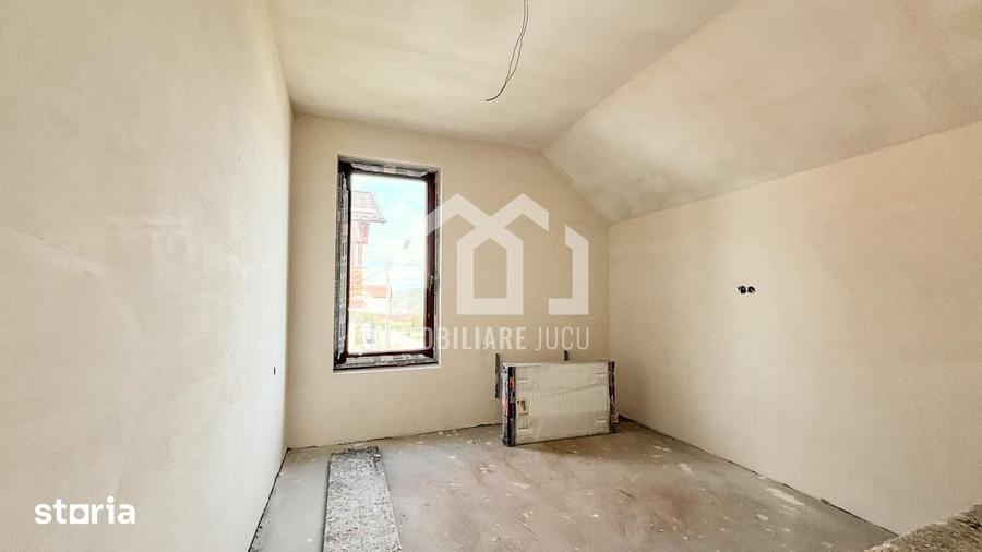 Casă cu 4 camere cu Teren 300 Mp în Iris
