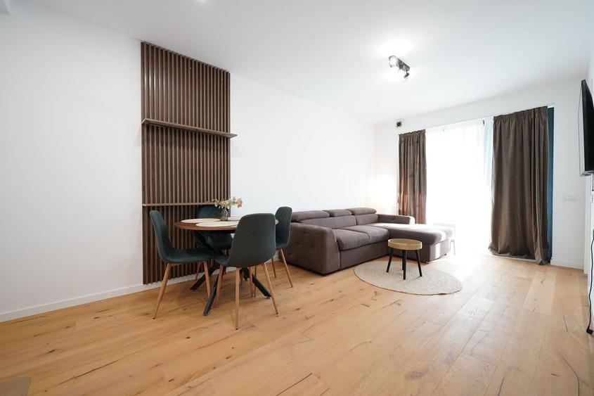 Apartament cu 2 camere semidecomandat, mobilat în Aviației