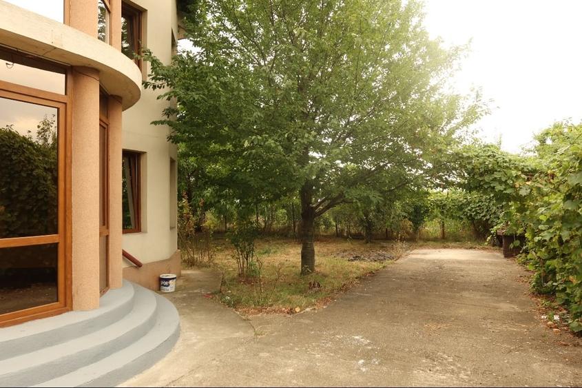 Casă individuală cu 5 camere cu Teren 1141 Mp în Rachieri