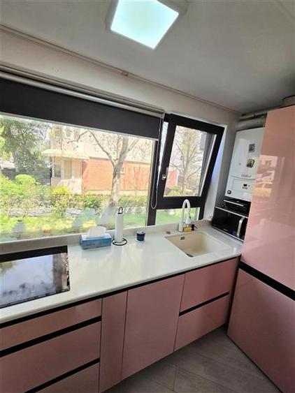 Apartament cu 3 camere semidecomandat, mobilat în Inel I