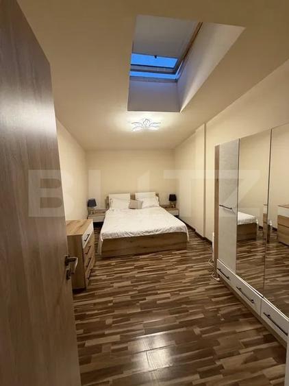 Apartament cu 4 camere decomandat, mobilat în Romanești