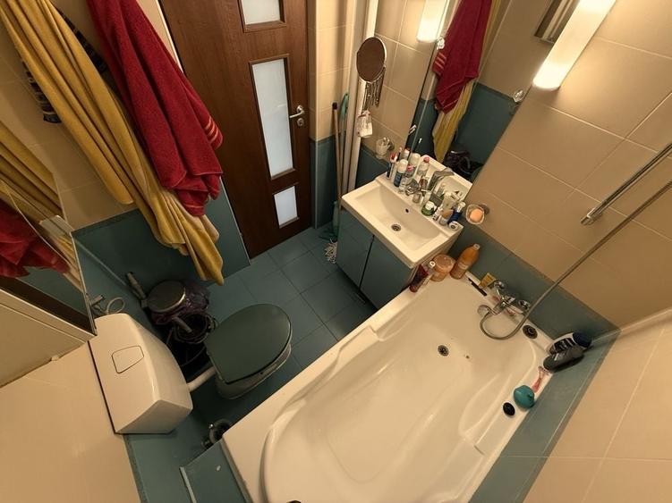 Apartament cu 2 camere decomandat în Gara de Nord