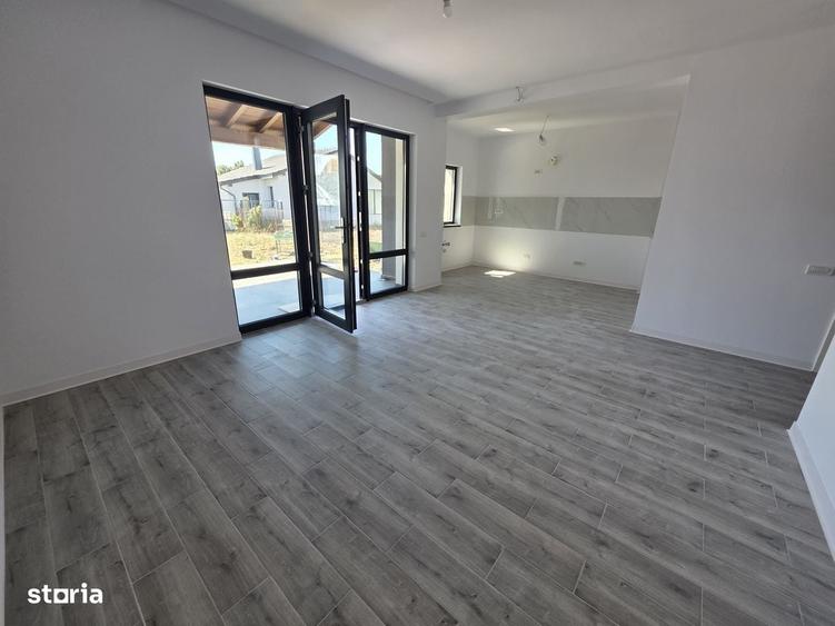 Casă cu 4 camere în Becicherecu Mic