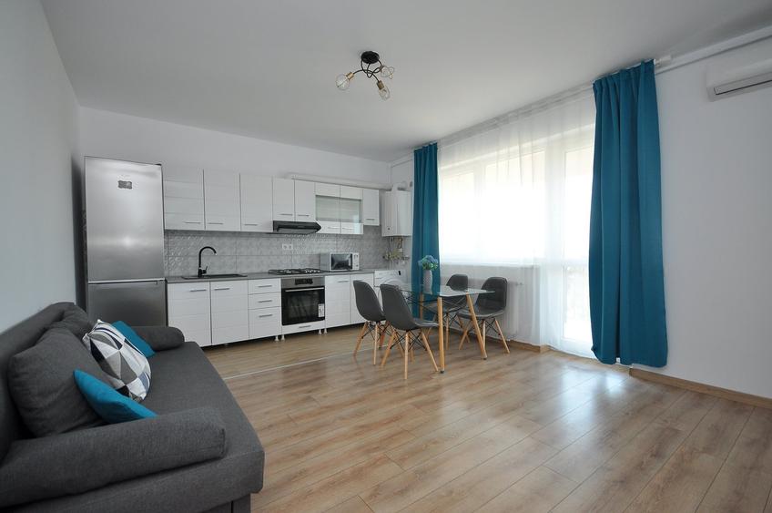 Apartament cu 3 camere decomandat în Drumul Taberei