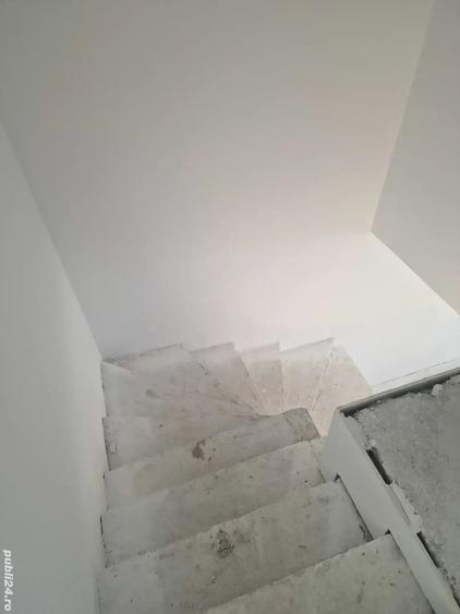 Casă cu 7 camere în Giroc
