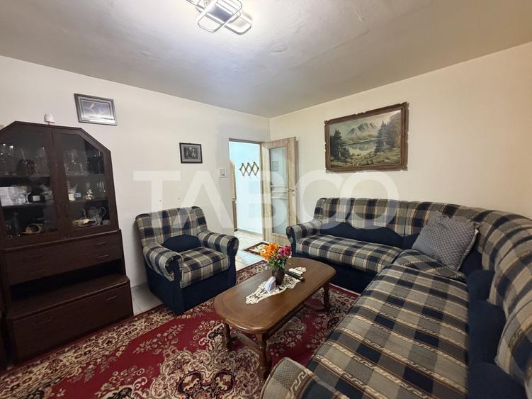 Apartament cu 3 camere decomandat, mobilat în Făgăraș