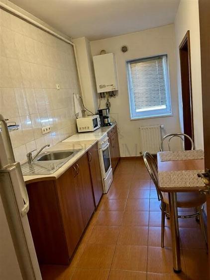 Apartament cu 2 camere decomandat, mobilat în Aradului