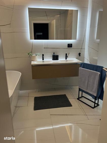 Casă cu 4 camere cu Teren 800 Mp în Central