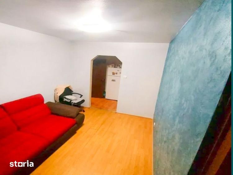 Apartament cu 4 camere decomandat în Central