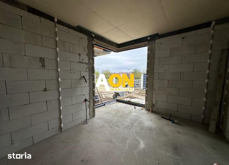Casă cu 4 camere cu Teren 200 Mp în Teiu