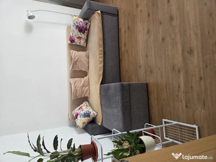 Apartament cu 2 camere semidecomandat în Est