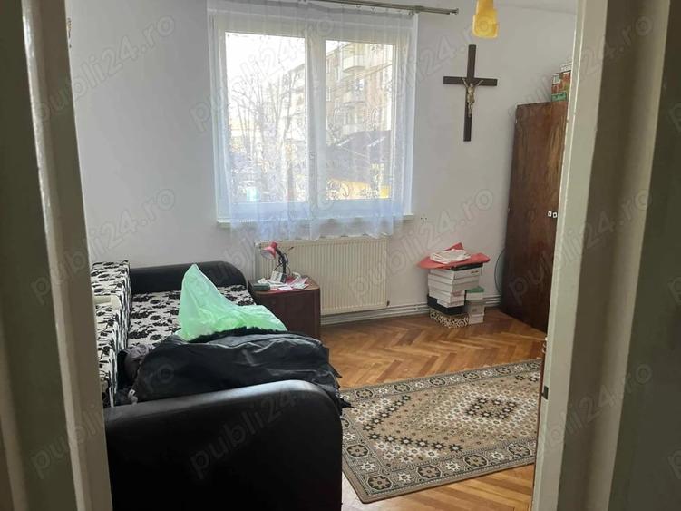 Apartament cu 2 camere semidecomandat în Central