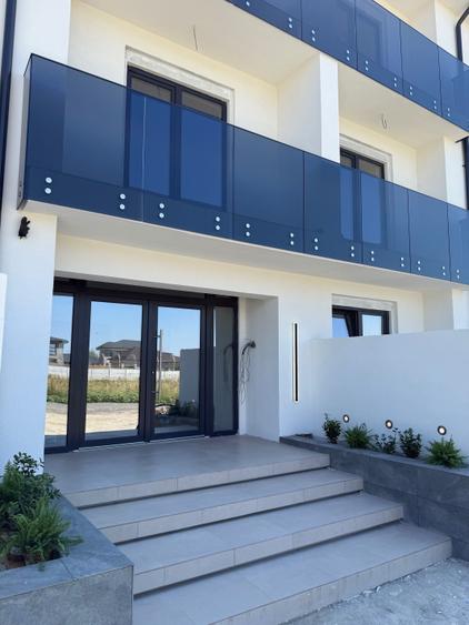 Apartament cu 3 camere decomandat în Titu