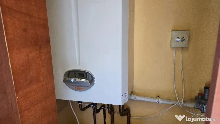 Apartament cu 2 camere decomandat în Piața Centrală