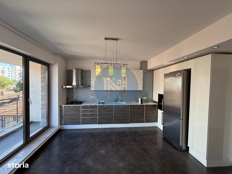 Apartament cu 4 camere în Capitale