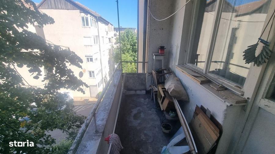 Apartament cu 3 camere, etaj 3, zona Liceul Lucian Blaga - 5