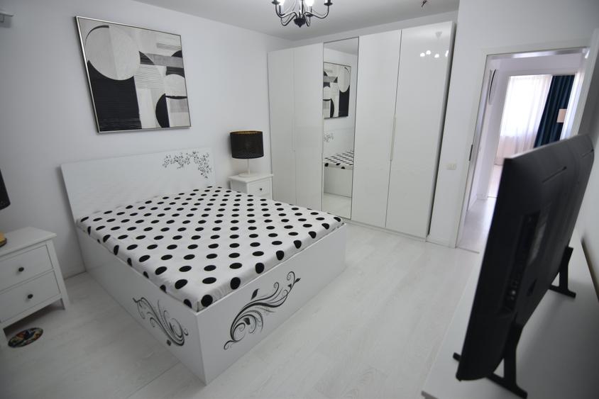 Duplex cu 4 camere cu Canalizare în Domnești