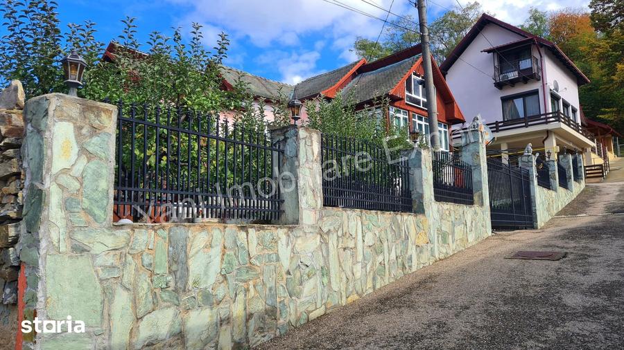 Casă cu 6 camere cu Teren 557 Mp în Central