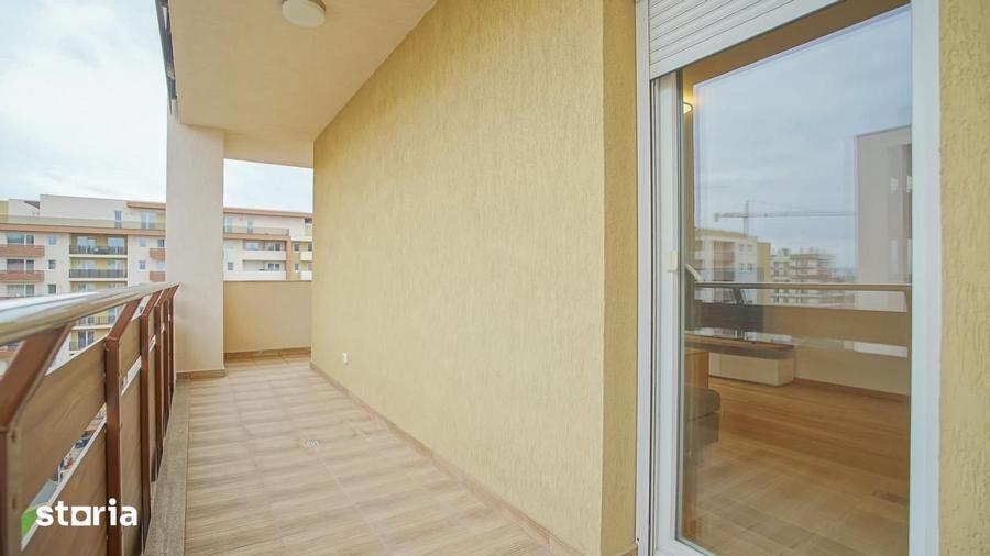 Apartament cu 2 camere decomandat în Tractorul