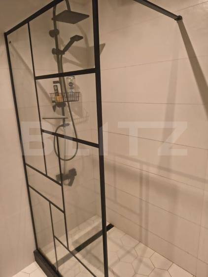 Apartament cu 2 camere semidecomandat, mobilat în Florești