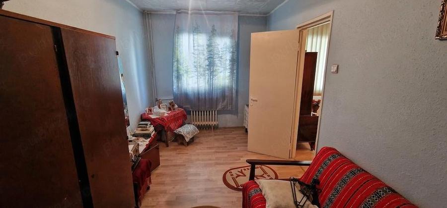 Apartament cu 2 camere nedecomandat în Malu Roșu