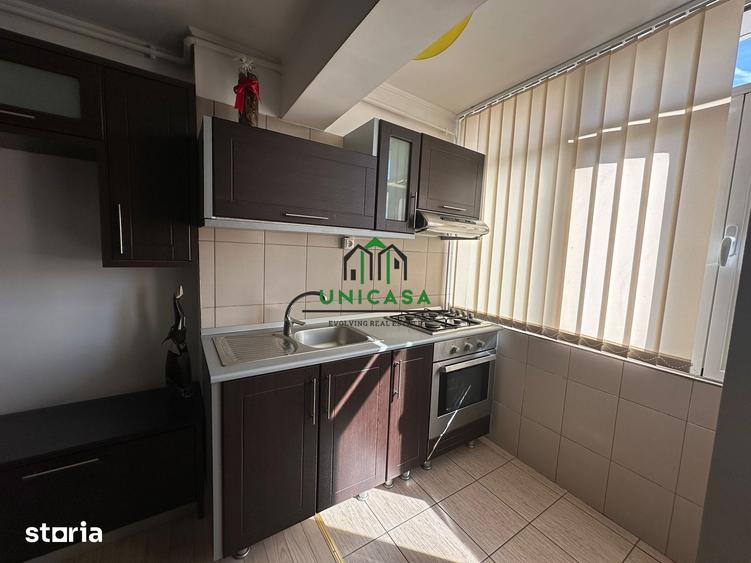 Apartament cu 3 camere decomandat în Ostroveni