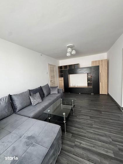 Apartament cu 3 camere semidecomandat, mobilat în Gării