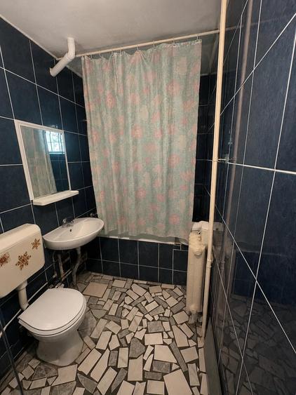 Apartament cu 2 camere semidecomandat în Berceni